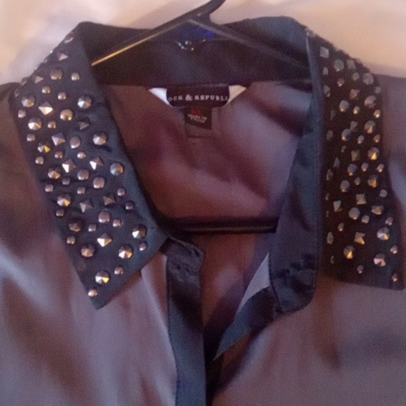 Sleeveless blouse - Picture 3 of 4